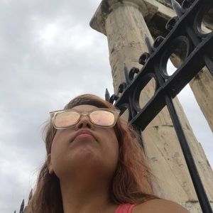 Meet your Posher, Fatima